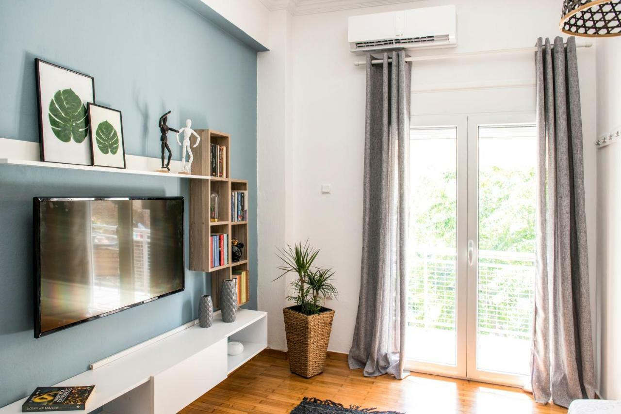 Athenshub - Across Metro Station Apartment Bagian luar foto