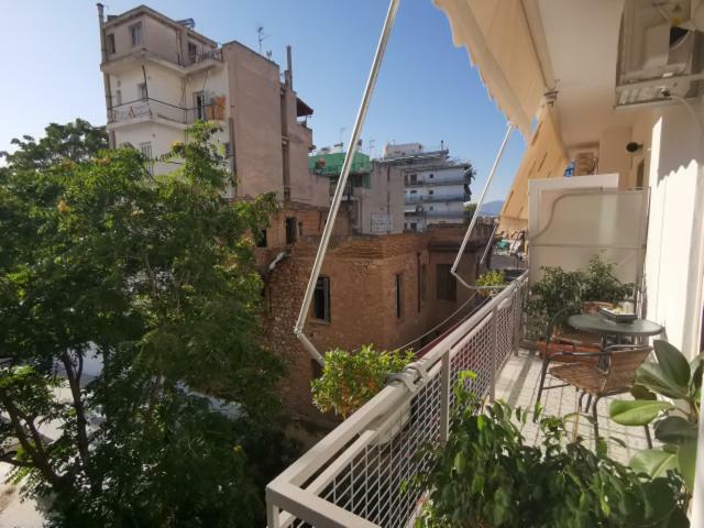 Athenshub - Across Metro Station Apartment Bagian luar foto