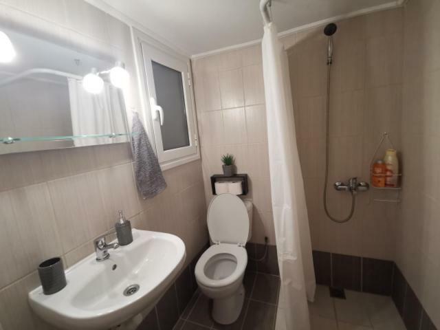 Athenshub - Across Metro Station Apartment Bagian luar foto