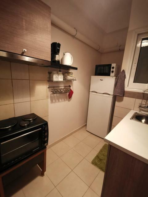 Athenshub - Across Metro Station Apartment Bagian luar foto